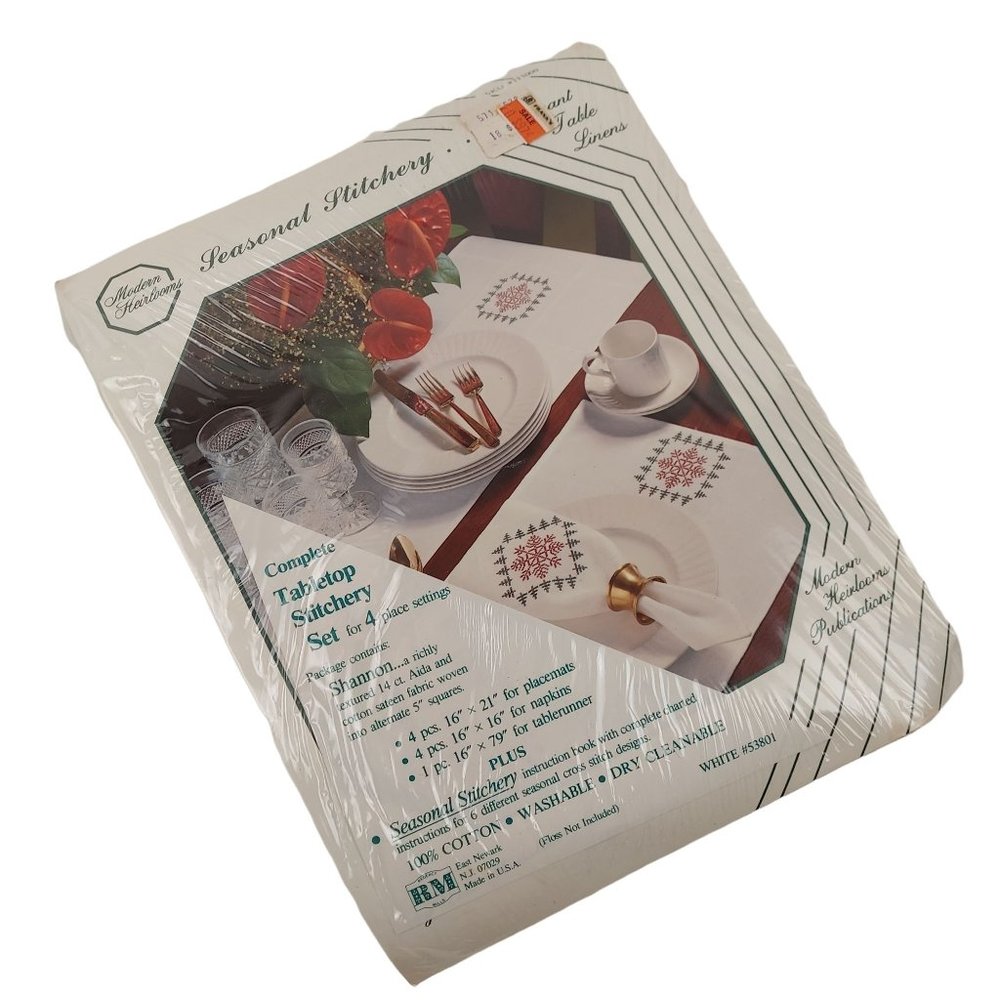 Seasonal Stitchery Complete Tabletop 4 Settings Shannon White Modern Heirlooms